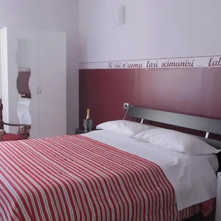 Persi Nel Sud, 住宿加早餐酒店 3*